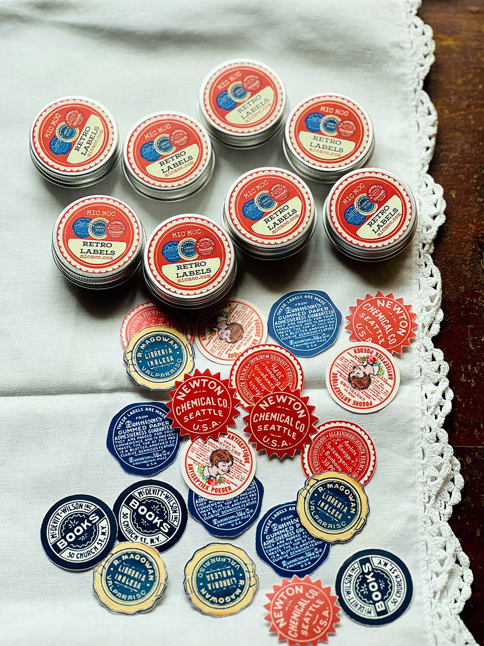 'Retro Labels'(Petit Ephemere) Mini Tin of 28 stickers