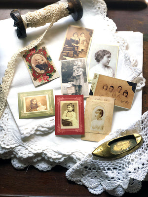 Vintage Photos 'Petite Portraits 2' (小さな色褪せた写真 2) - 8 Pc from micmoc.com at Mic Moc