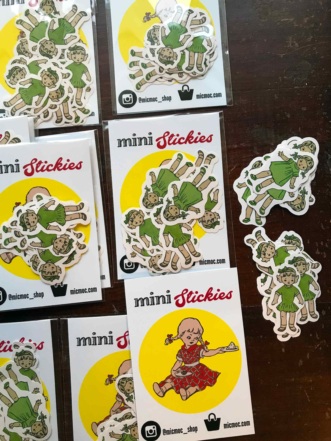 'Dolly, Dolly' - Mini Stickies  (16 Pc/16個ミニサイズビニールステッカー) from micmoc.com at Mic Moc