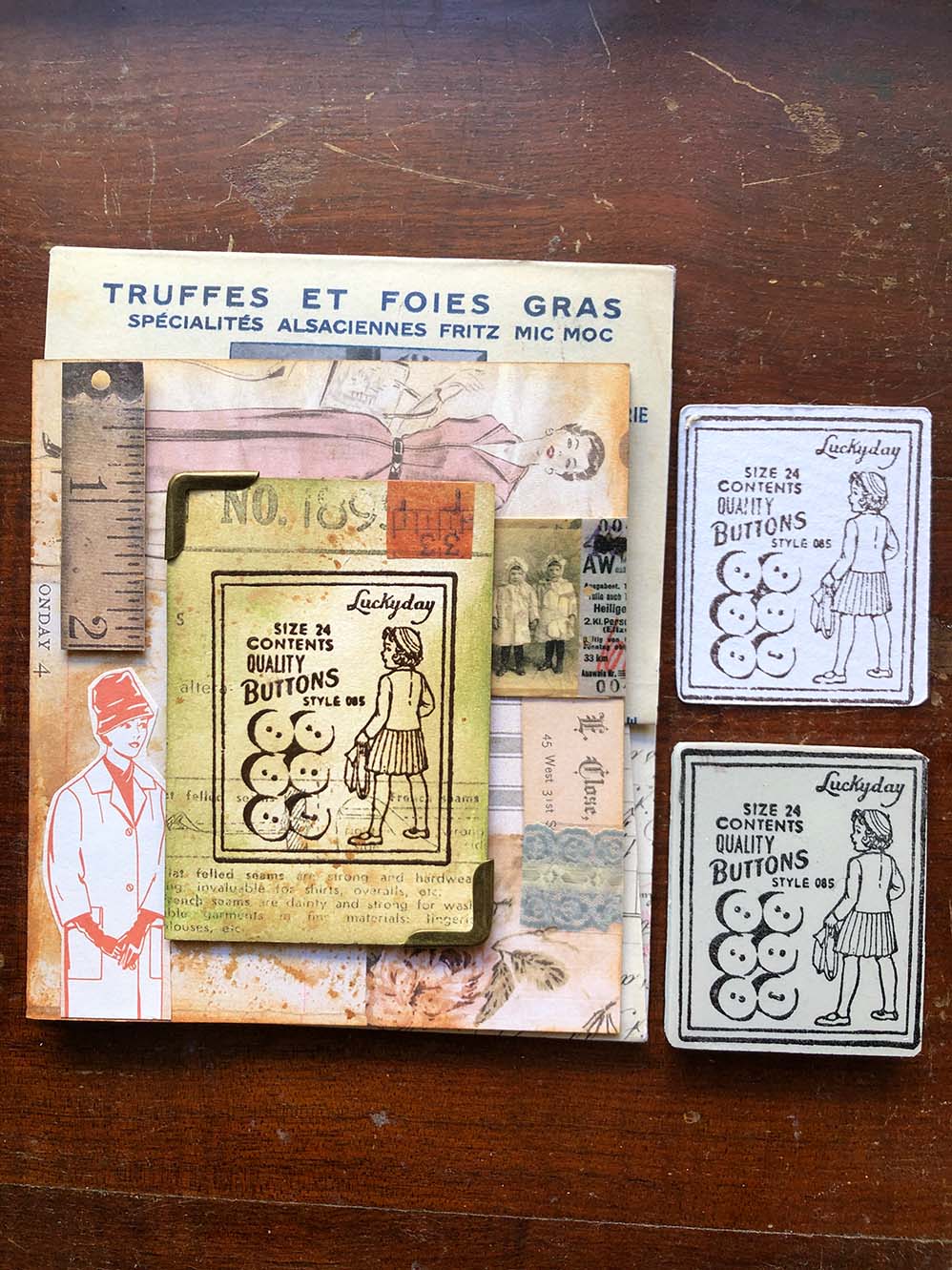 Quality Buttons Rubber Stamp by Mic Moc (品質ボタン)from micmoc.com 