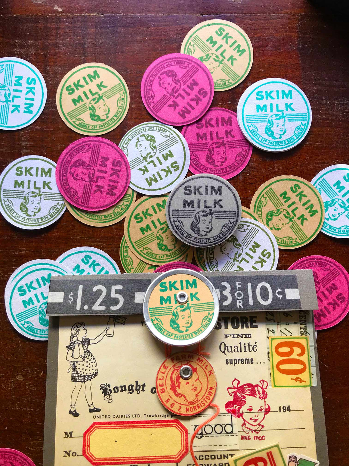 Vintage Milk Cap Rubber Stamp 'Skim Milk' by Mic Moc from micmoc.com Vintage Milk Cap Rubber Stamp 'Skim Milk' by Mic Moc(ヴィンテージ牛乳瓶のキャップ) hanko