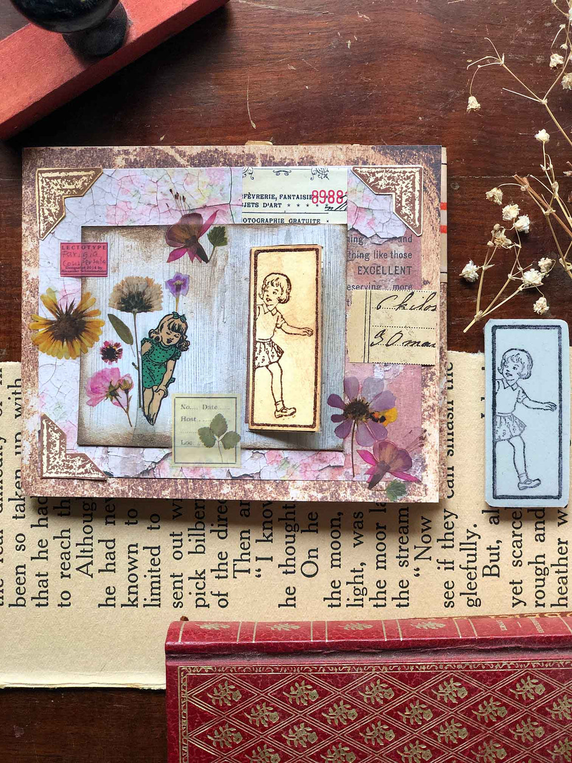 'Doorway Girl' Rubber Stamp by Mic Moc (門前少女ビンテージ童画 ) from micmoc.com