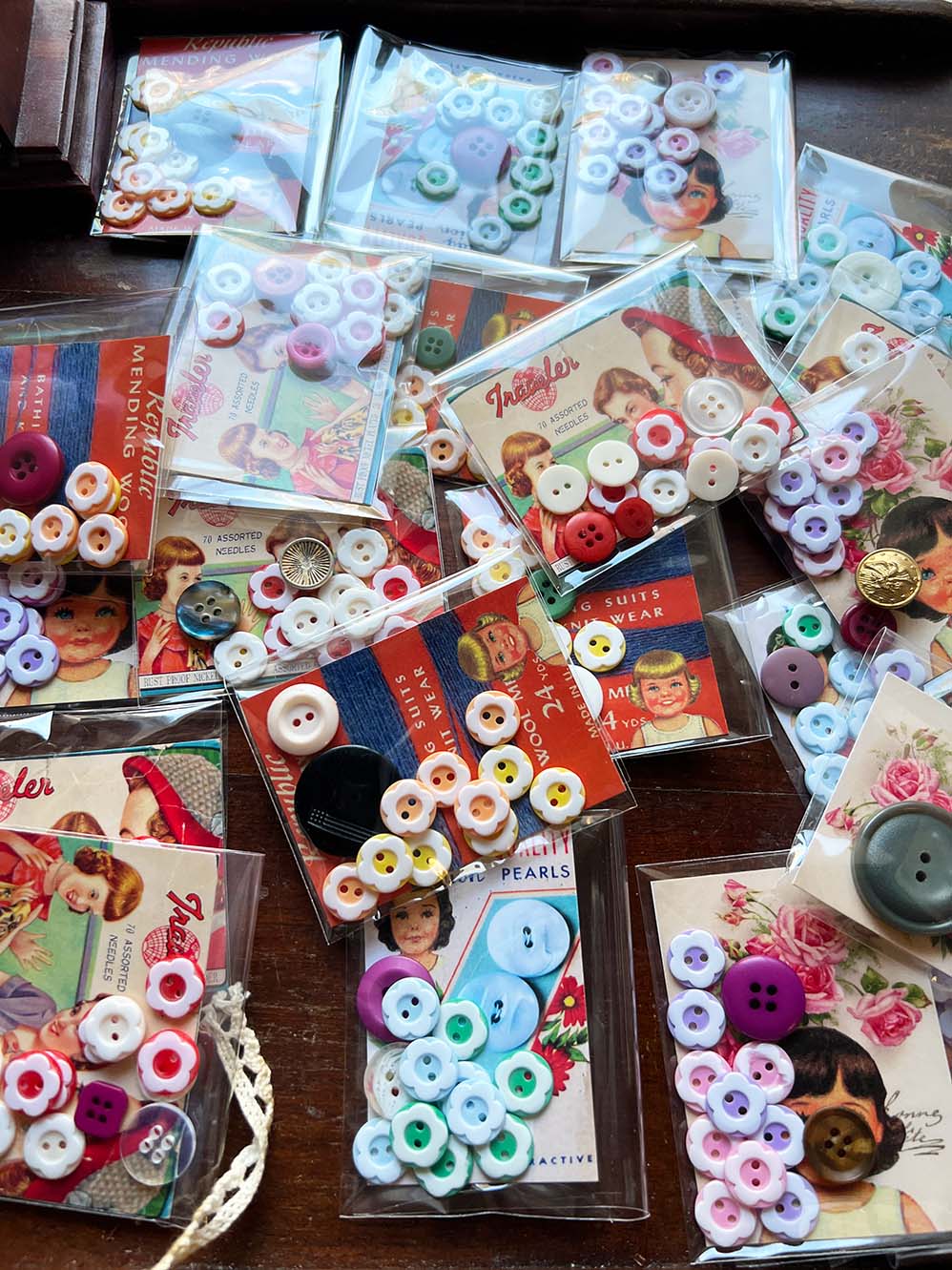 Vintage Buttons - Sunny Yellow & Pastel Orange (12Pc/12個) by Mic Moc